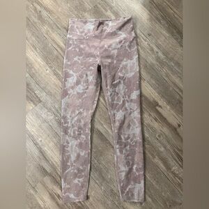 Vuori clean elevation leggings size small